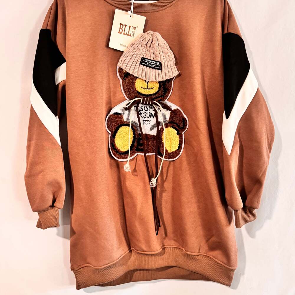 Women Bear Graphic Raglan Sleeve Sweatshirt
